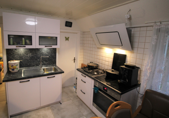 Neue Küche EG Bild 2 mit Gasherd